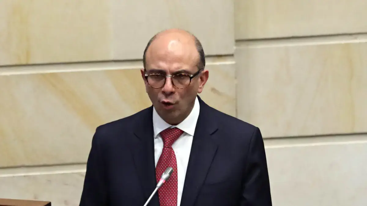 Respuesta de la oposición a la elección de Carlos Camargo como un nuevo magistrado del Tribunal Constitucional

 – En la mira