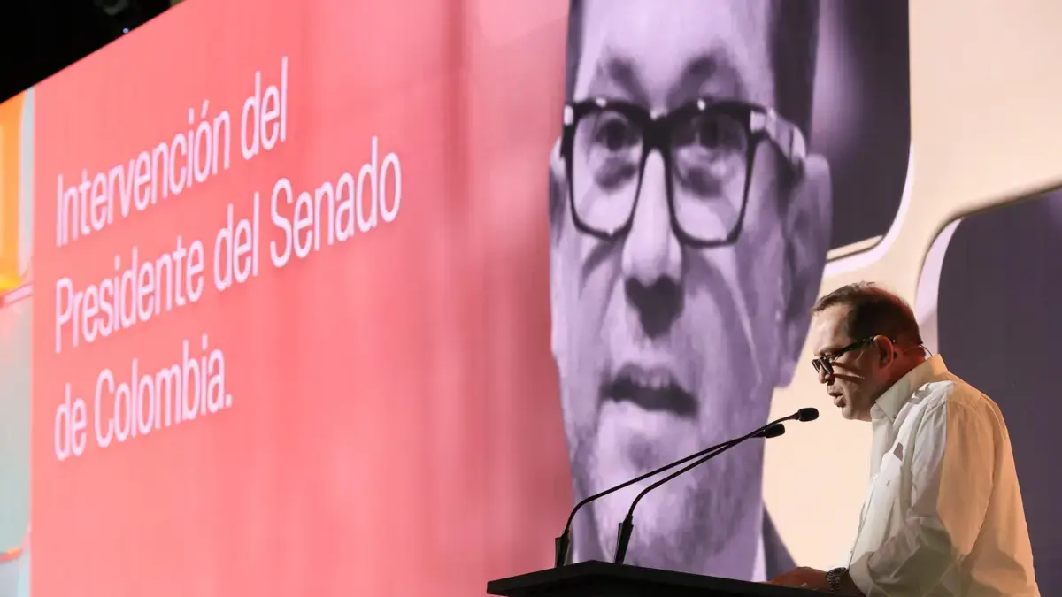 El presidente del Congreso, Lidio García advierte que los recortes presupuestarios exponen el deporte, los pisos y la estabilidad económica del país.

 – En la mira