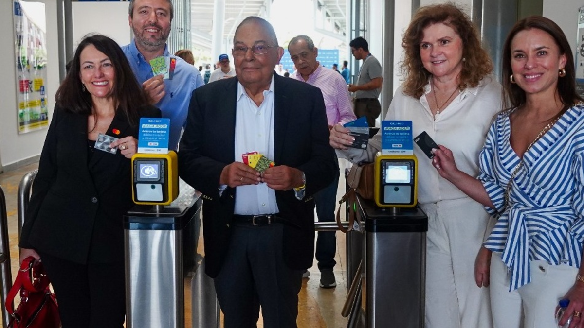 Traté de usar tarjetas de crédito o débito, movilizándome en un autobús de una pulgada masiva; Esta es una opción que se suma a la tarjeta de la mina

 – En la mira