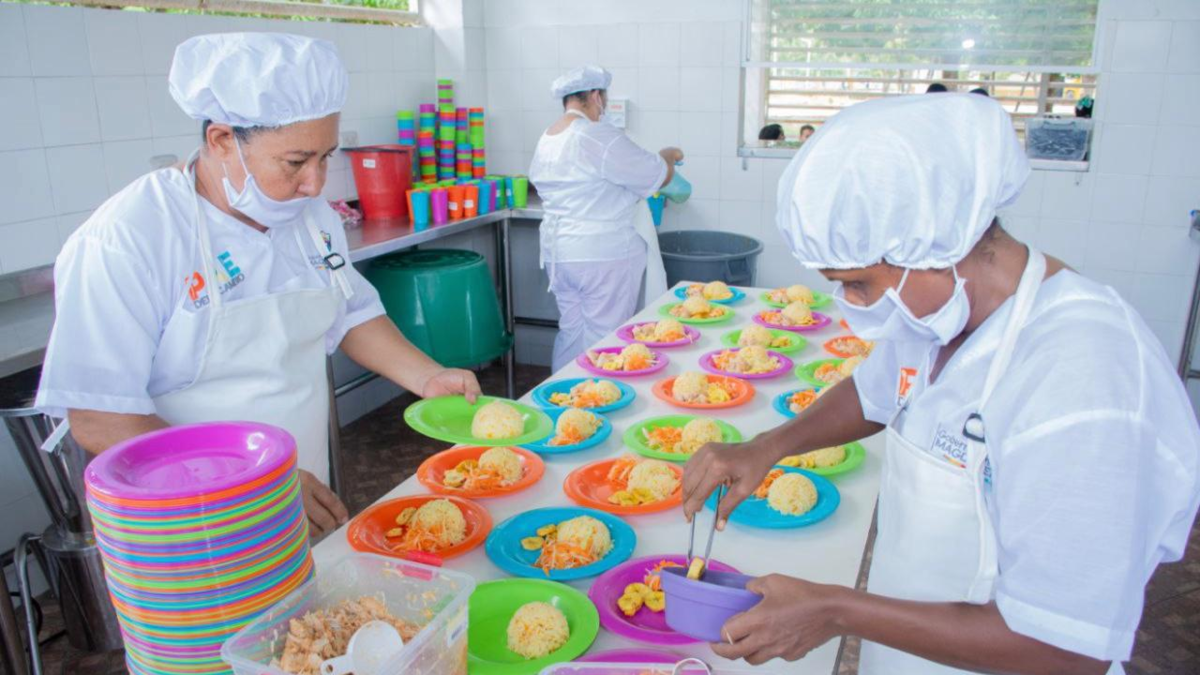 Cinco meses de documentos y procedimientos tienen más de 135,000 niños sin comida escolar en 28 municipios de Magdalena

 – En la mira