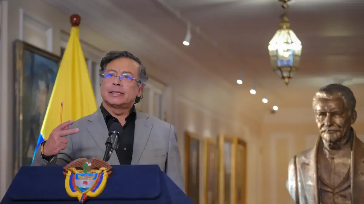 Disputas sobre mensajes en redes públicas de geología colombiana, parques nacionales y un centro conmemorativo para la intervención de EPS

 – En la mira