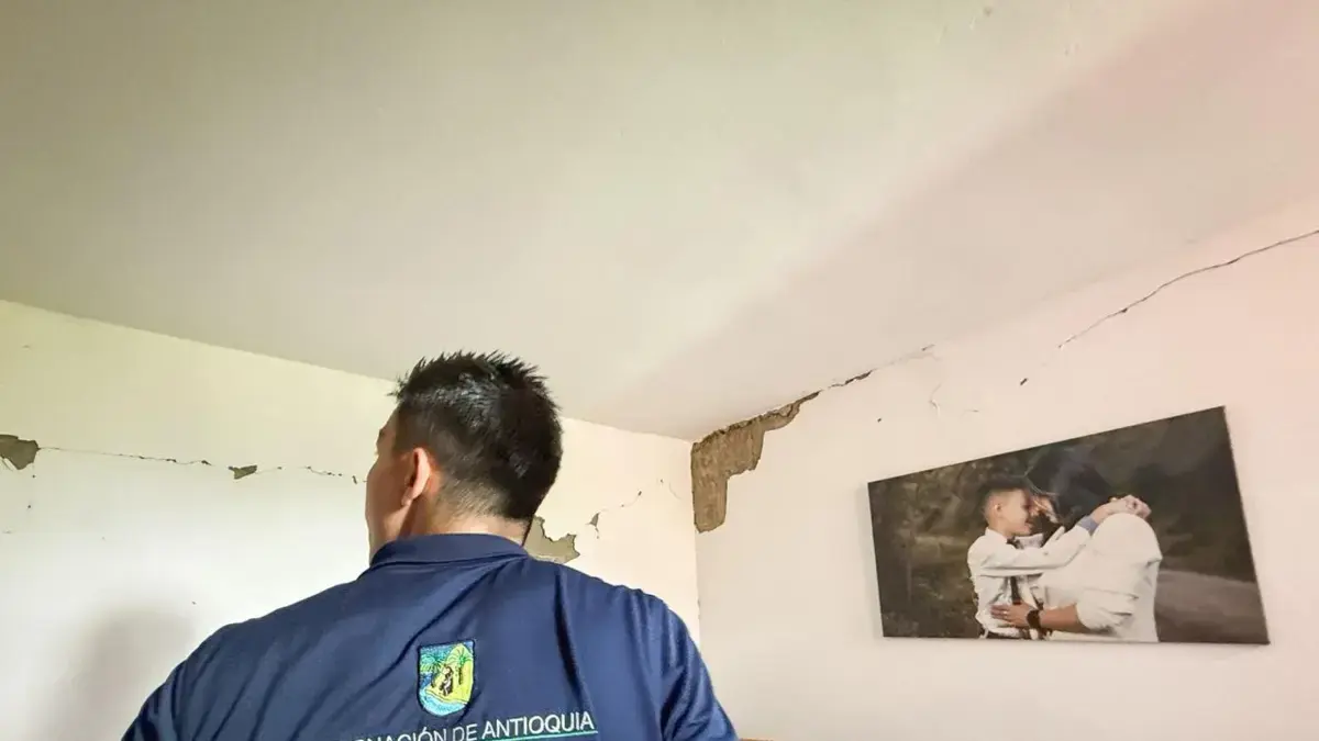 Las autoridades hacen una presencia en los municipios afectados por un terremoto

 – En la mira
