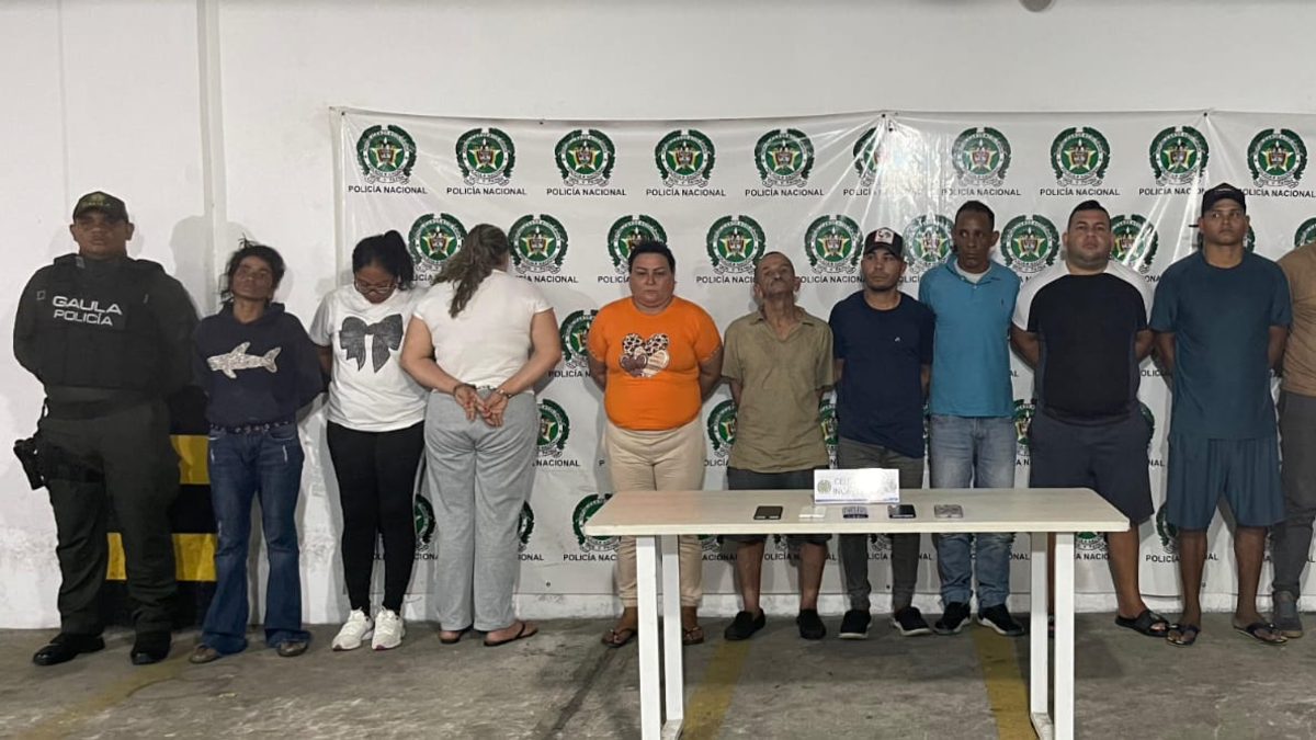 acusado de forzar y un concierto para cometer crímenes

 – En la mira