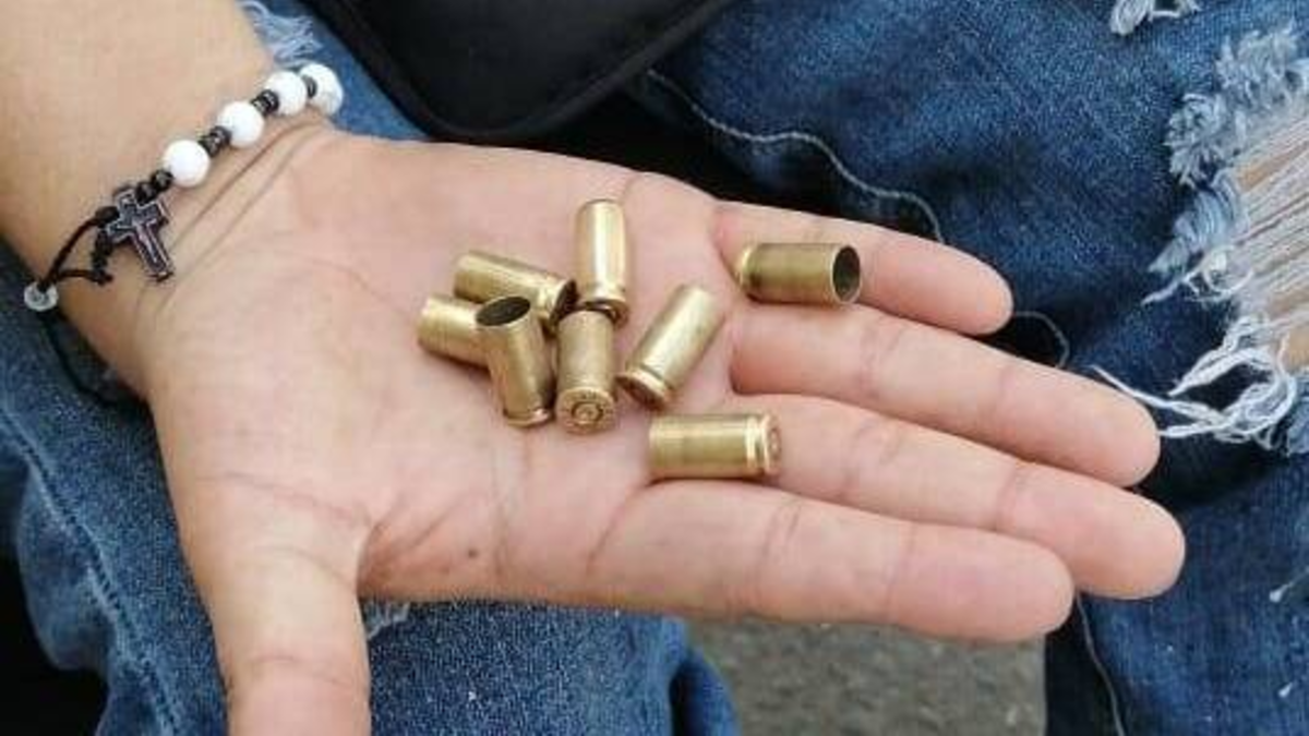 Hombres armados dispararon indiscriminadamente contra su casa

 – En la mira