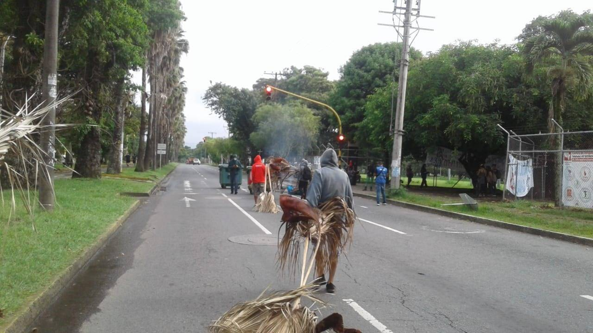 “Incluso nos afectan”

 – En la mira