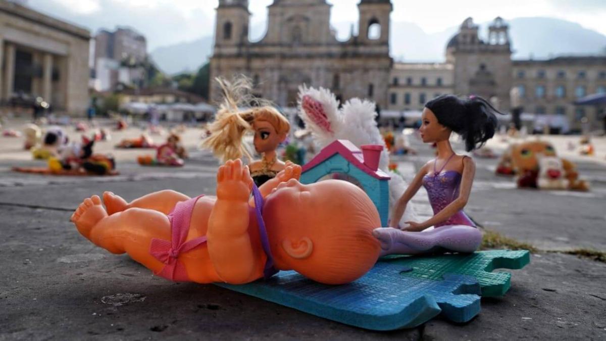 Luego de cinco días de luchar por su vida en terapia intensiva, Gretel Sofía, una niña de 9 años, murió producto de una bala perdida en el barrio Villa Fanny de Cartagena.

 – En la mira