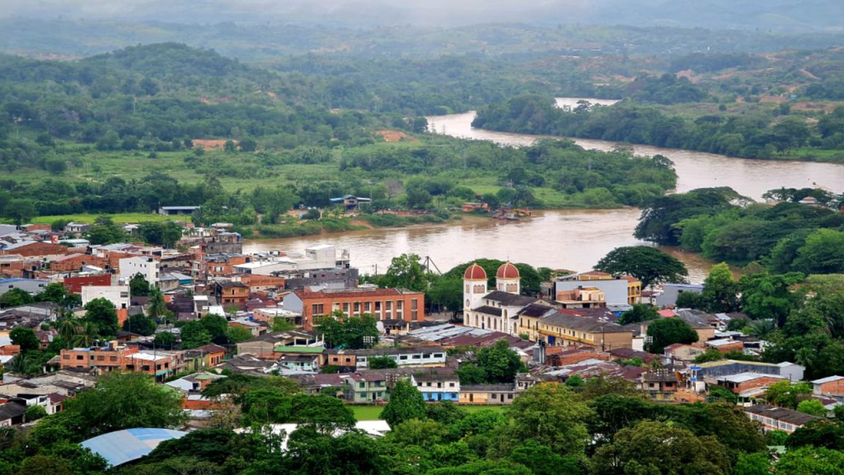 desplazamiento y confinamiento tras disputas por el control territorial de grupos armados en Tarazá y Zaragoza, municipios del Bajo Cauca

 – En la mira