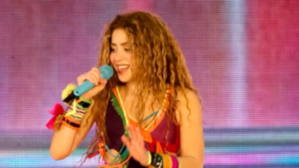 La marca de cuidado del cabello de Shakira llega a Colombia
 – En la mira