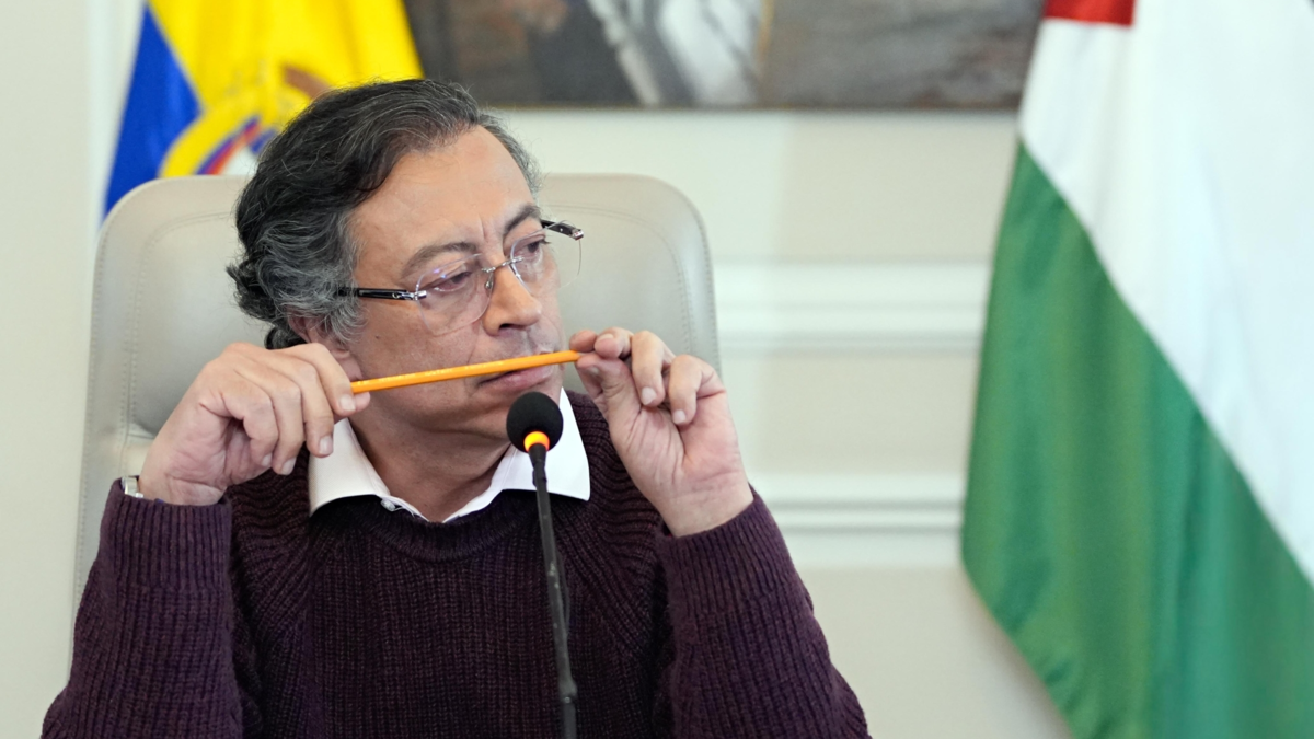 El presidente Gustavo Petro defiende su propuesta de cambiar el TLC con los Estados Unidos: “No quiero una erosión diplomática”

 – En la mira