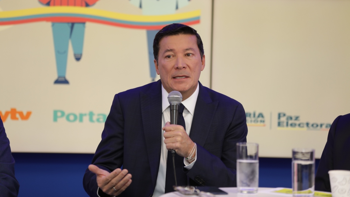 La Oficina de Registro anuncia que no reimprimirá un mapa de la Convención Histórica debido a limitaciones de tiempo antes de la convención presidencial del 26 de octubre.

 – En la mira