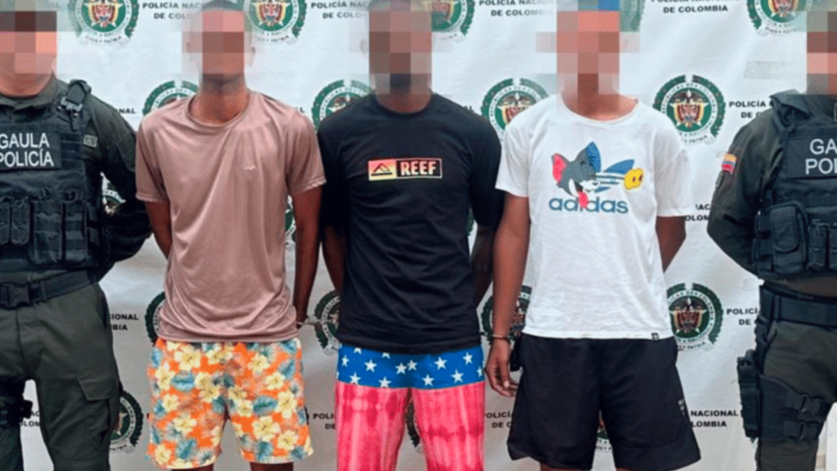 ‘O pagas o te haces a la mar’: captan a ‘guías’ que extorsionaban a turistas mexicanos en alta mar

 – En la mira