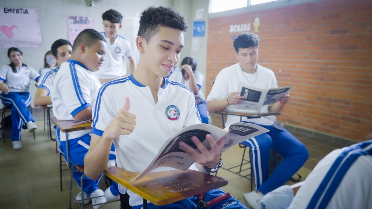 Colegios oficiales del Distrito logran máximos resultados en pruebas Saber 11

 – En la mira