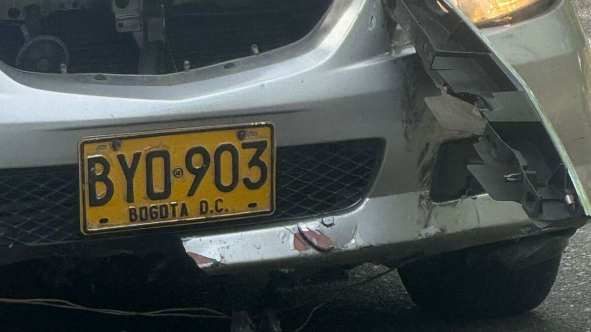 Dos personas mueren y tres resultan heridas en un accidente vial en la vía a Playa Blanca en la isla de Barú

 – En la mira