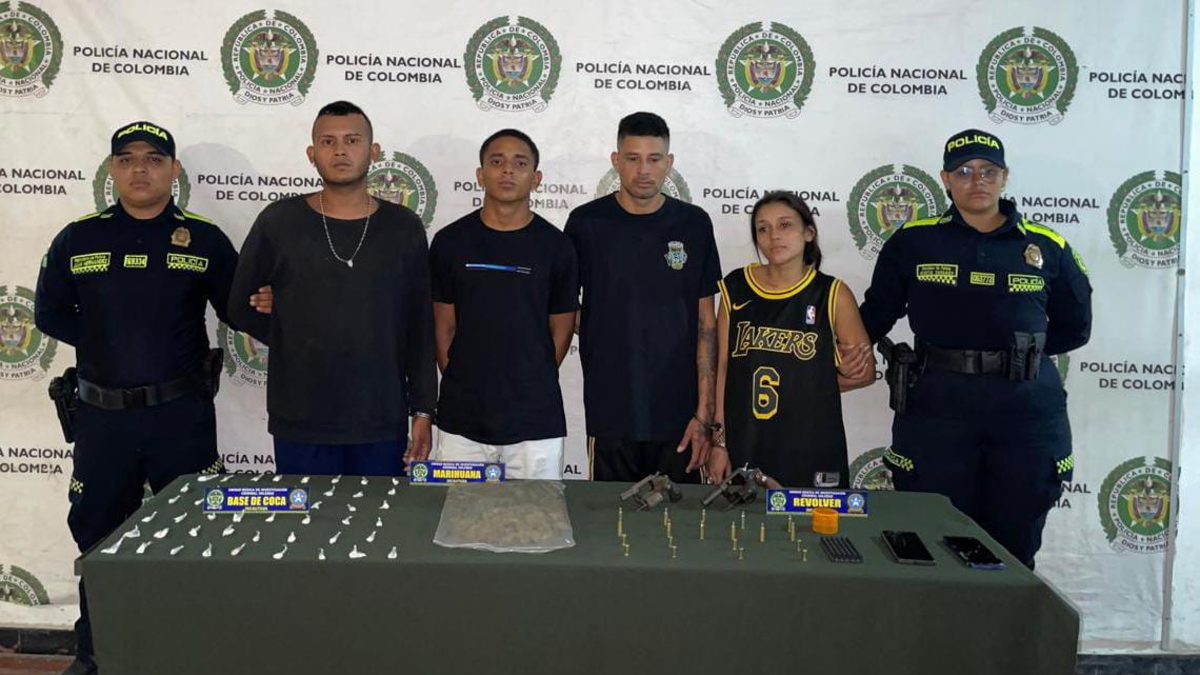 Ocho presuntos integrantes de “Los Costeños” y “Los Pepes” fueron capturados por extorsión, narcotráfico y porte ilegal de armas en Barranquilla y Soledad

 – En la mira