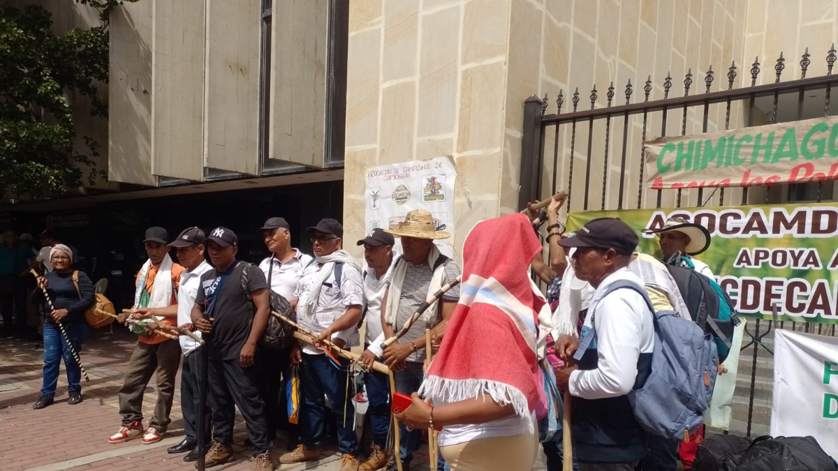 Los campesinos de Chimichagua exigen al Gobierno Nacional la cesión de 2.034 hectáreas de tierra pactadas en los convenios con la ANT

 – En la mira