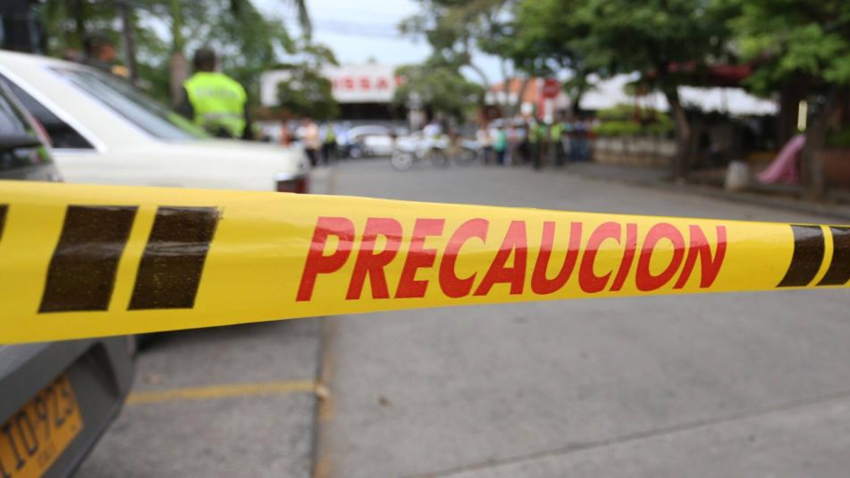 Un exmiembro de las AUC fue asesinado en el episodio Asesino de Medellín; El líder de “Los Chivos”, quien salió de prisión por 72 horas, resultó herido

 – En la mira