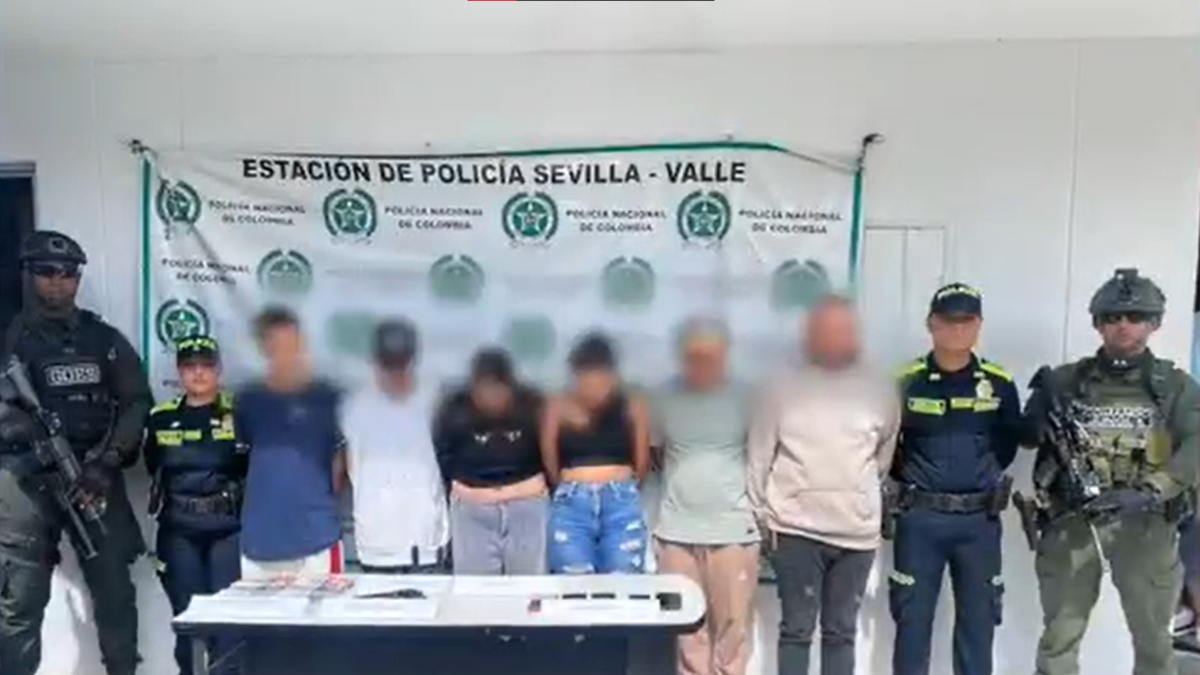 Siete integrantes de “Los Flacos”, entre ellos el líder y el condenado, fueron capturados en el Valle del Cauca; Tenían alianzas con disidentes de las FARC

 – En la mira
