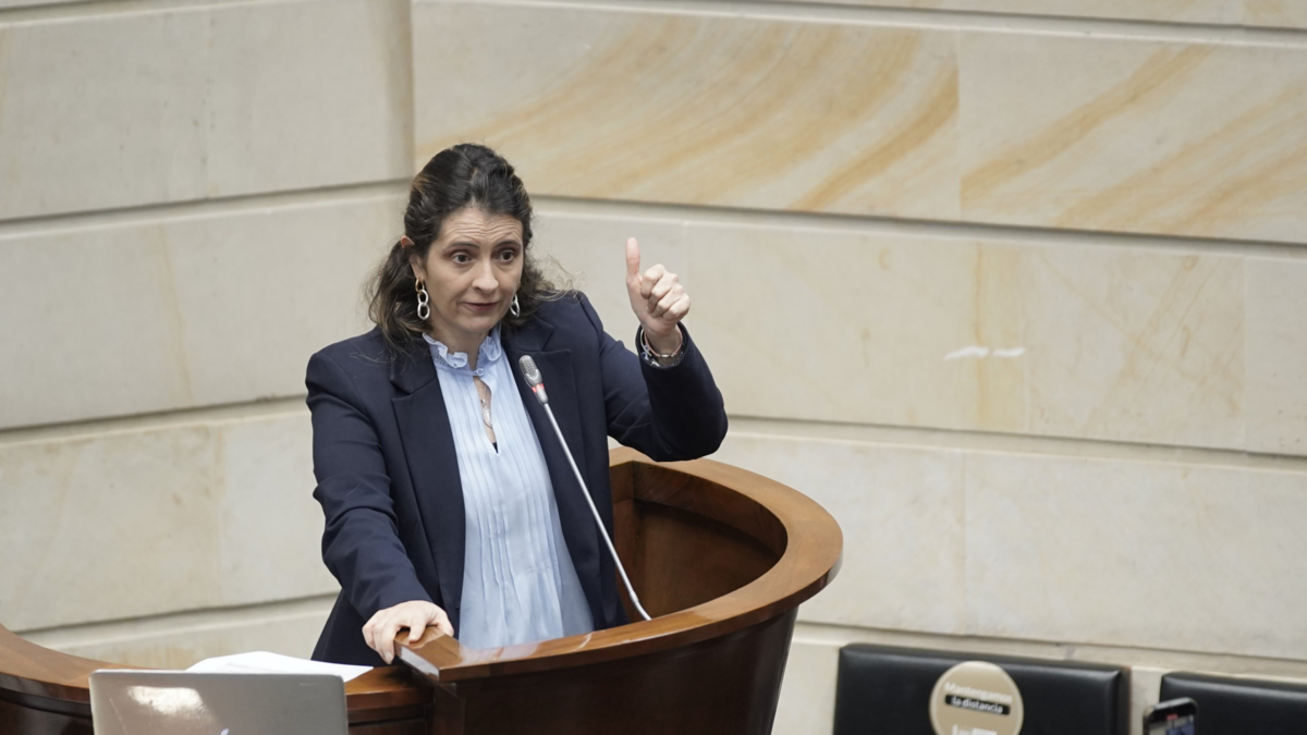 ‘La línea roja de los aburridos con Petro debe usarse para unir’: Paloma Valencia – En la mira