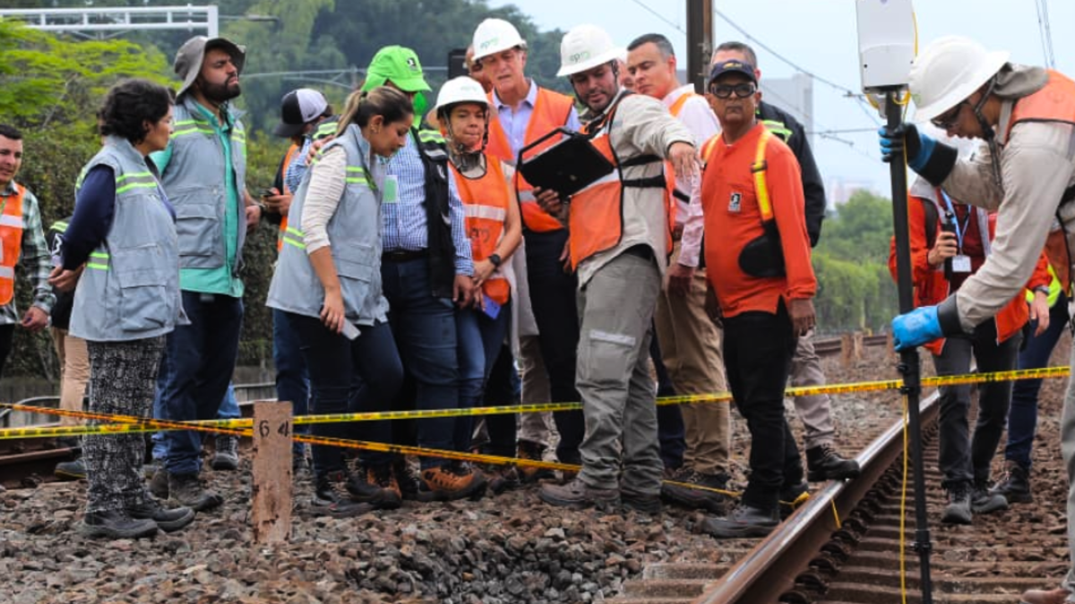 Autobuses gratuitos estarán a disposición de los usuarios tras el cierre del tramo del metro de Medellín entre Poblado y Aguacatala
 – En la mira