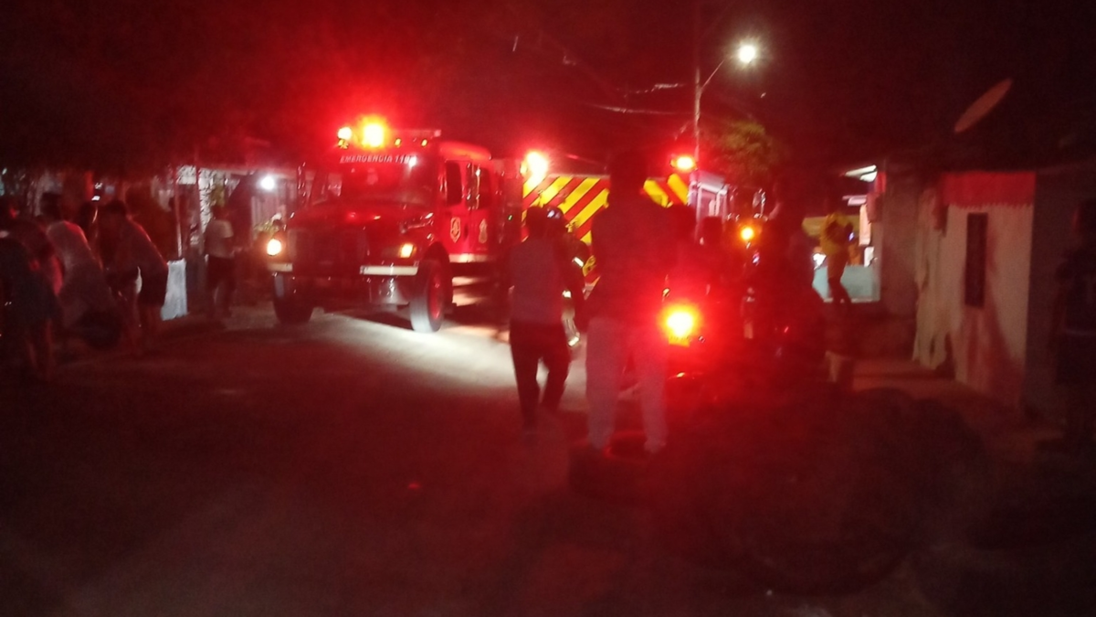 Fuga de propano provocaría incendio que destruyó nueve casas en Villa Caracas: víctimas claman por ayuda humanitaria
 – En la mira