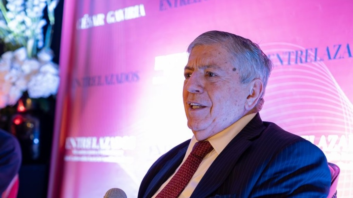 “Vamos a construir con Uribe cómo sacar a Colombia adelante”
 – En la mira