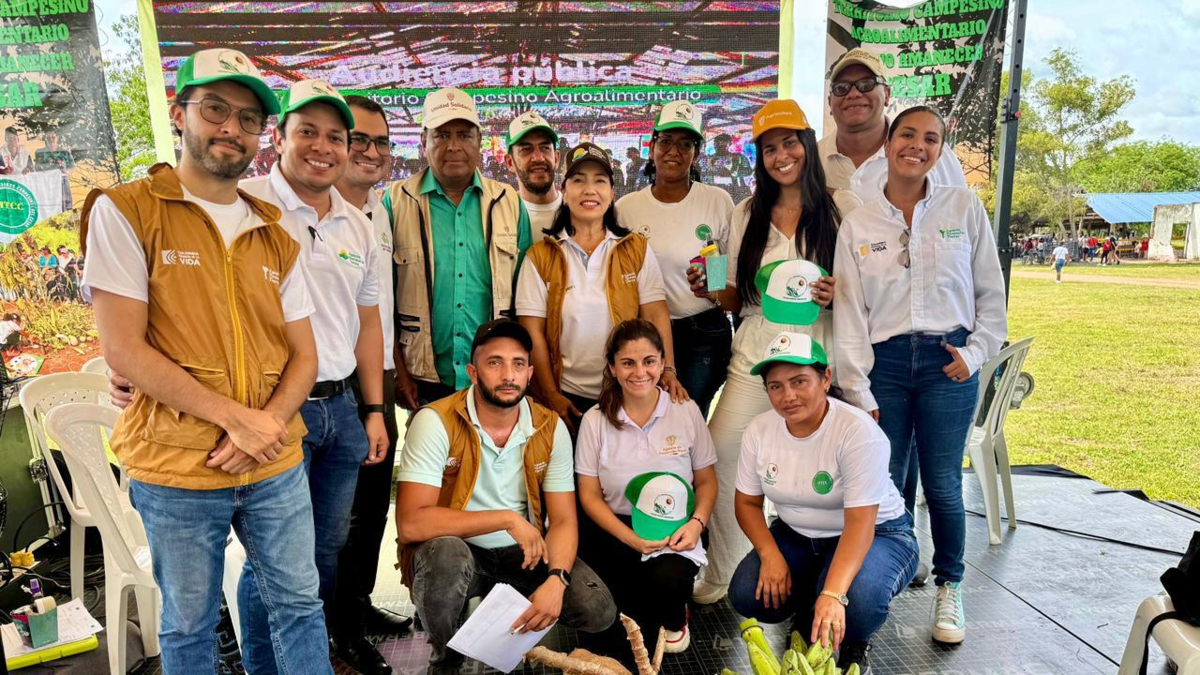 Se legalizaron 6.286 hectáreas para 214 familias
 – En la mira