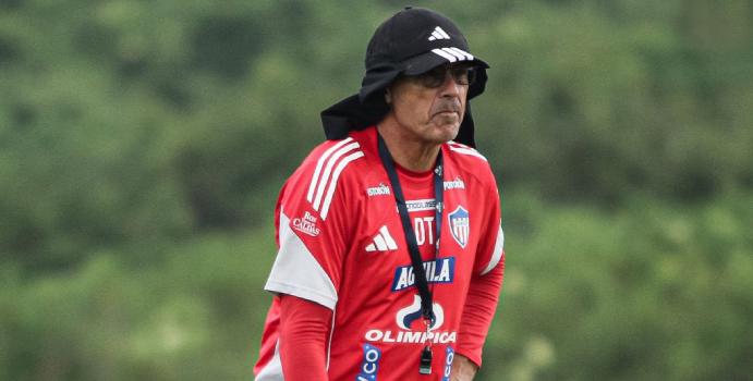 ¿Alfredo Arias se va de Junior? Esto es lo que dijo Fuad Char
 – En la mira