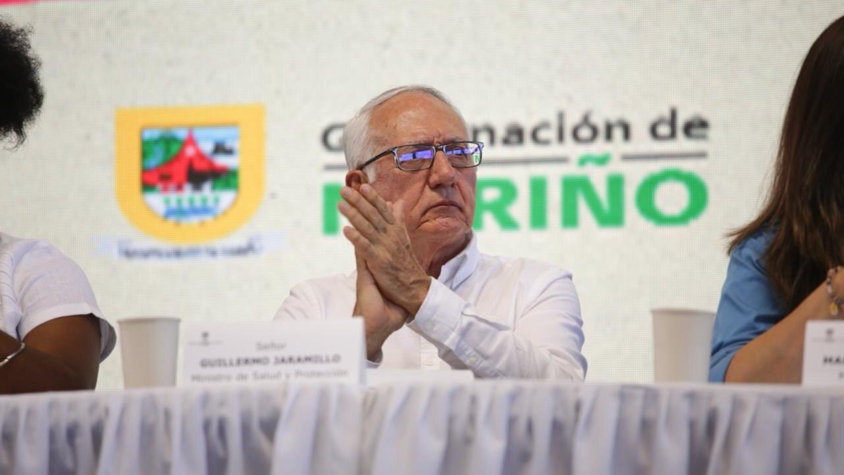 Aprueban moción que suspende su discusión hasta que se apruebe la reforma tributaria
 – En la mira