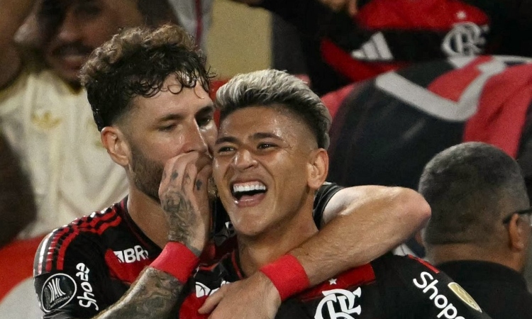 Flamengo venció a Racing en la Libertadores con brillante Carrascal

 – En la mira