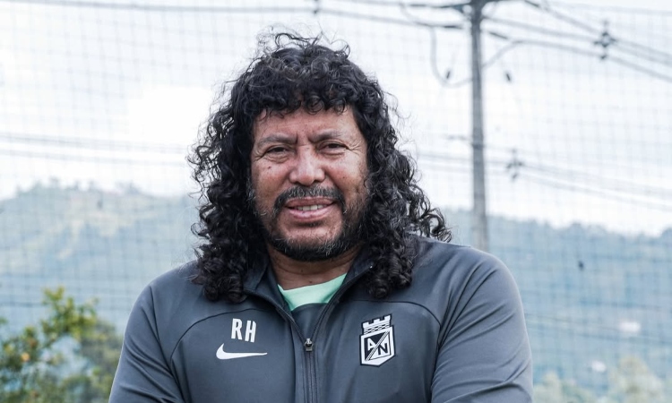 Higuita lo recomendó y es un ídolo.
 – En la mira