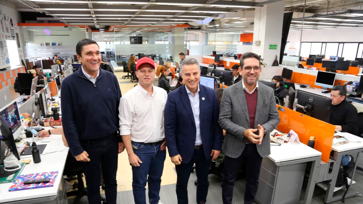 Invitación a forzar áreas a candidatos independientes a la presidencia para realizar consultas y otros movimientos políticos de la semana

 – En la mira