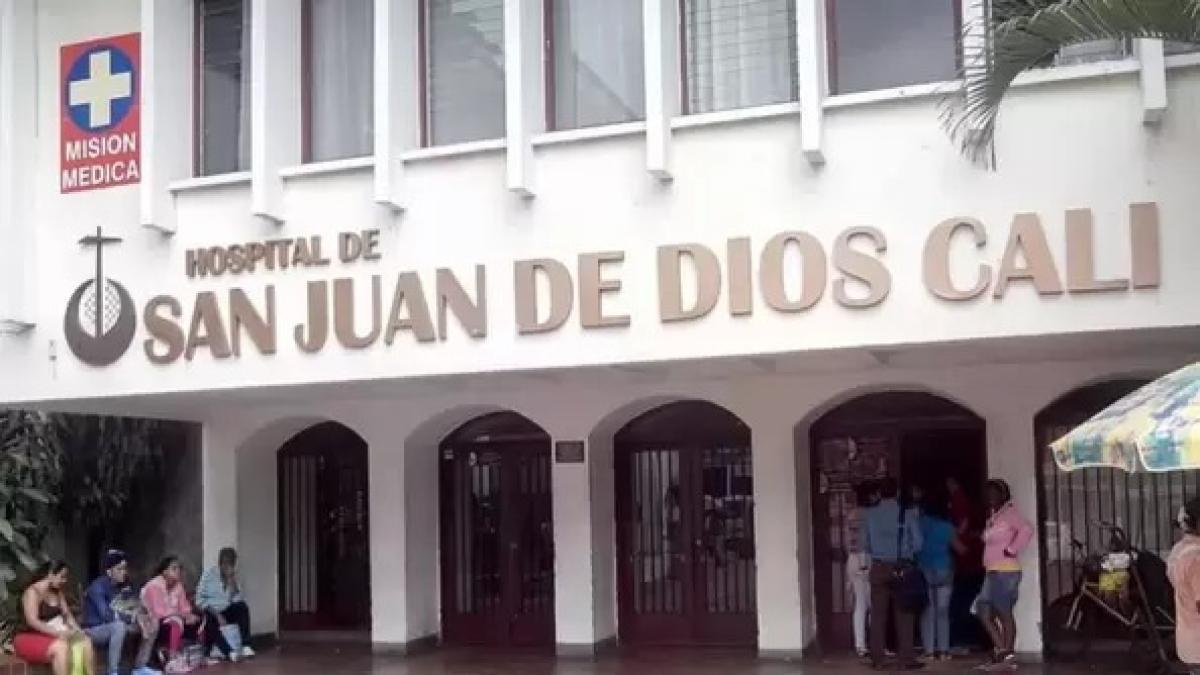 Los hombres llegaron con heridas por el ataque del sicario y comprometieron la misión médica.

 – En la mira