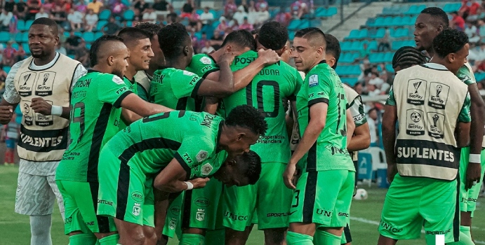 Los fanáticos acusaron a tres jugadores por la crisis nacional

 – En la mira