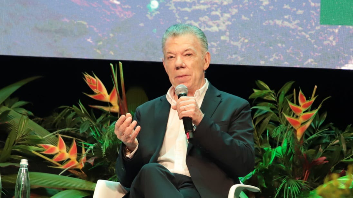 Nuevas críticas a Juan Manuel Santos contra la “paz completa” del gobierno de Gustavo Petro

 – En la mira