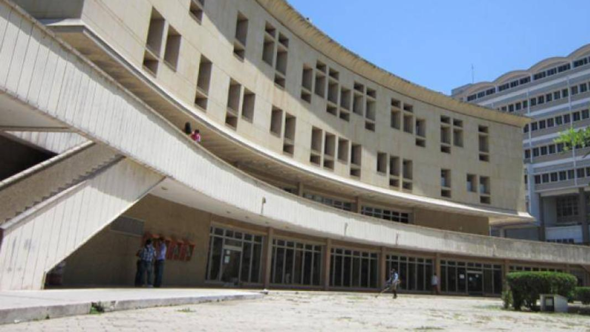 Piden mantener la casa y el juicio cae en la oficina del mismo juez nuevamente

 – En la mira