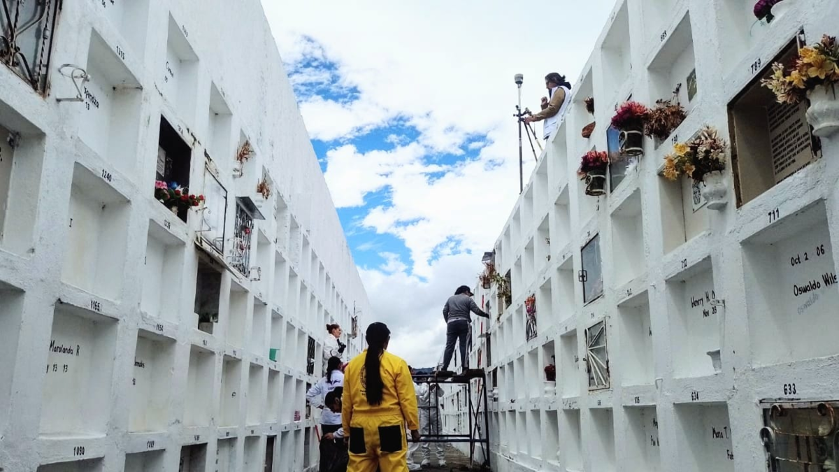 Rigurosas pruebas humanitarias les permitieron identificarlos.

 – En la mira