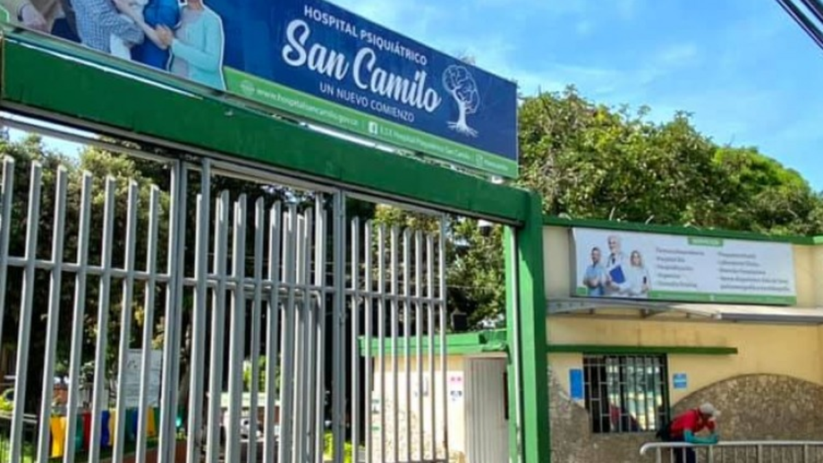 Una grave crisis en el único hospital psiquiátrico público en Bucaramanga, San Camilo cierra la puerta a los nuevos pacientes con EPS por la deuda del millonario

 – En la mira