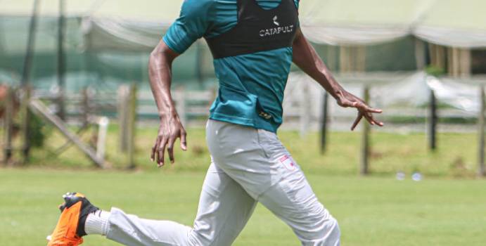 Yilmar Velásquez es bajo en Santa Fe para una lágrima

 – En la mira