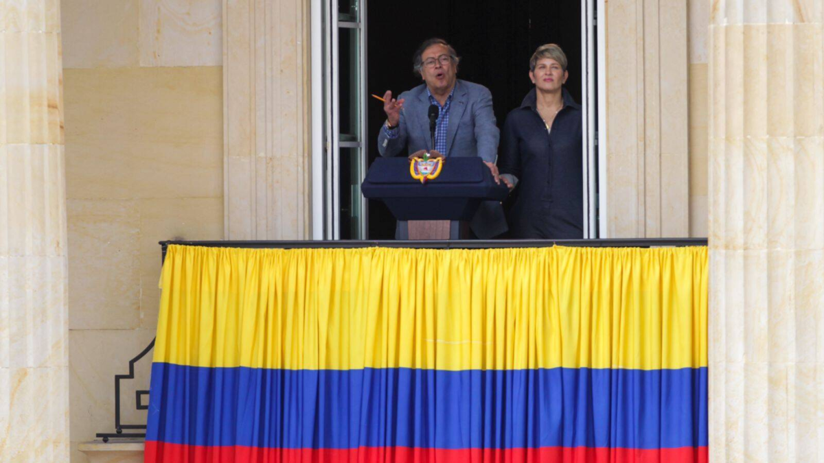 Gustavo Petro sobre las dificultades de Verónica Alcocer para regresar al país

 – En la mira