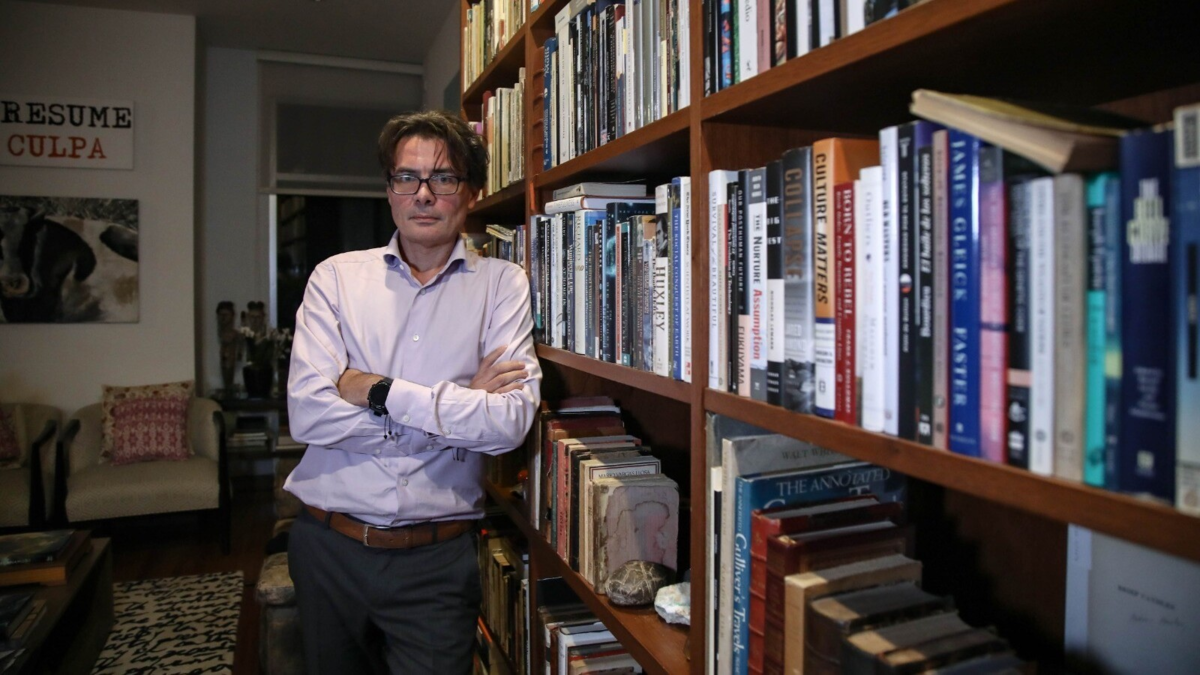 Alejandro Gaviria renuncia a la lista del Senado y ya habría reemplazo tras el veto del exministro de Educación.

 – En la mira