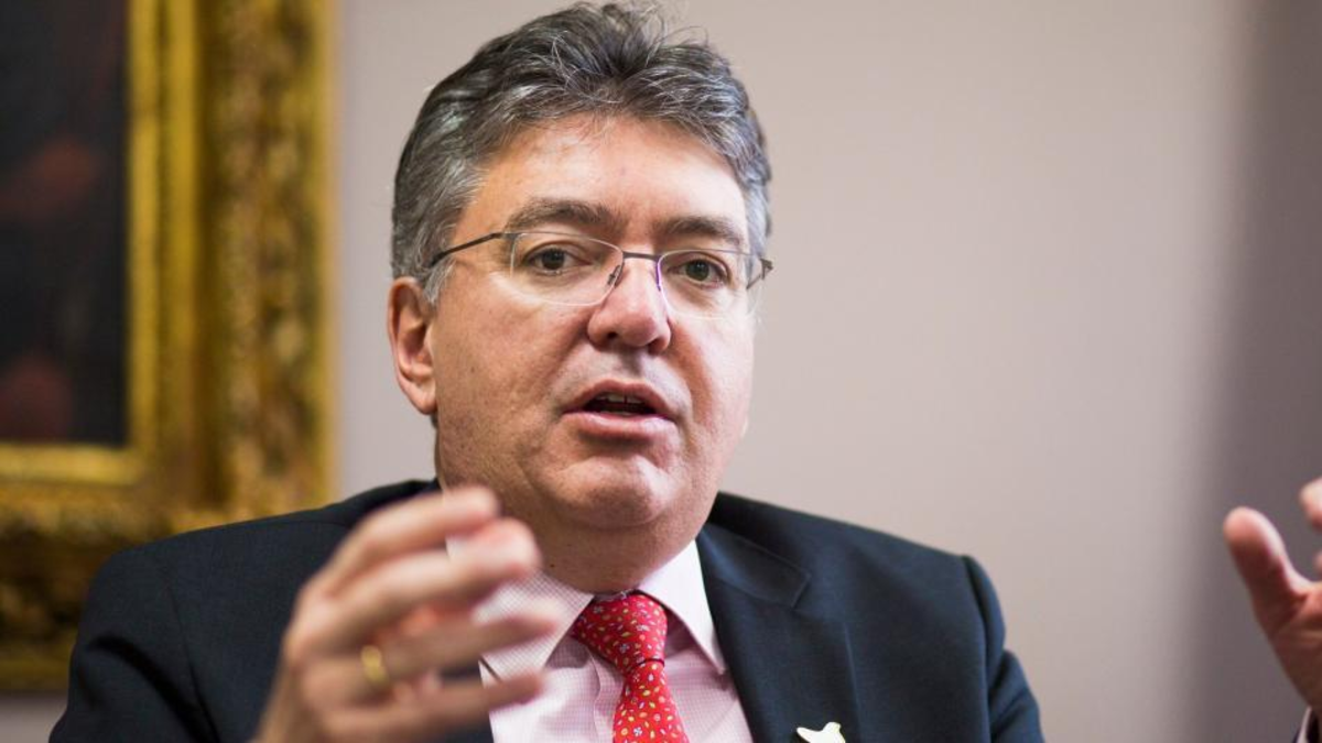 Mauricio Cárdenas Santamaría niega ataque en su contra en el centro internacional de Bogotá

 – En la mira