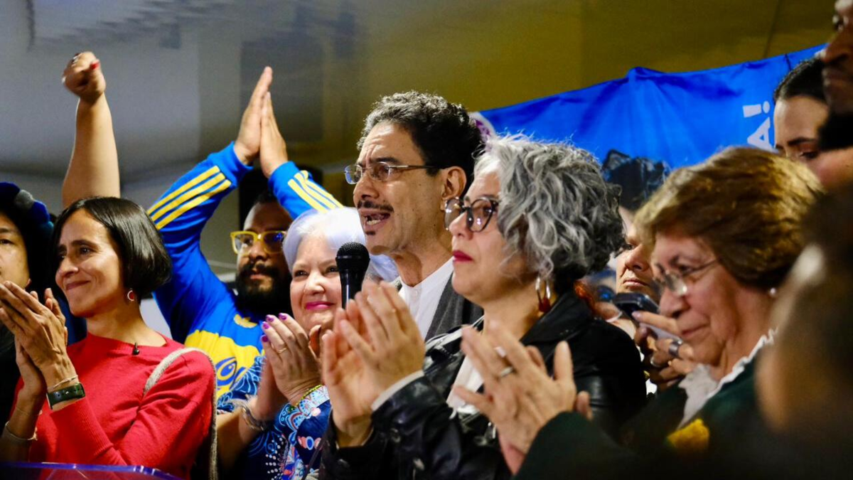 Según Iván Cepeda, la intervención militar estadounidense puede convertir a América Latina en una “zona de guerra”

 – En la mira