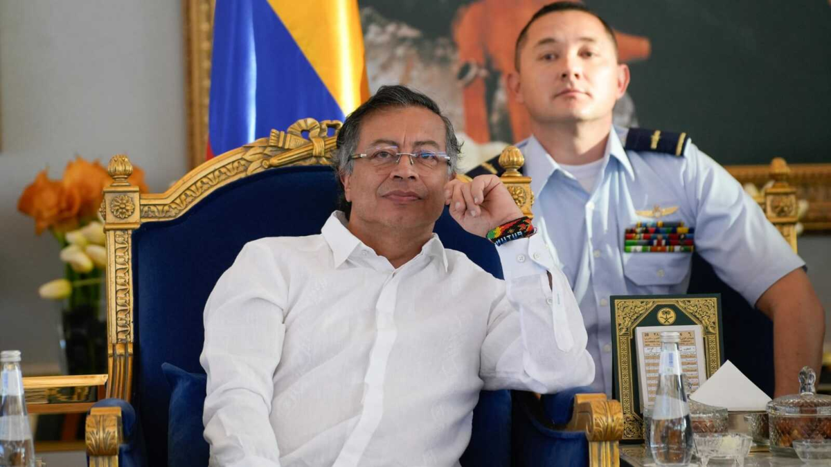 El presidente Gustavo Petro ha gastado más de 19.513 millones de pesos para crear nuevas embajadas y consulados en su gobierno.

 – En la mira