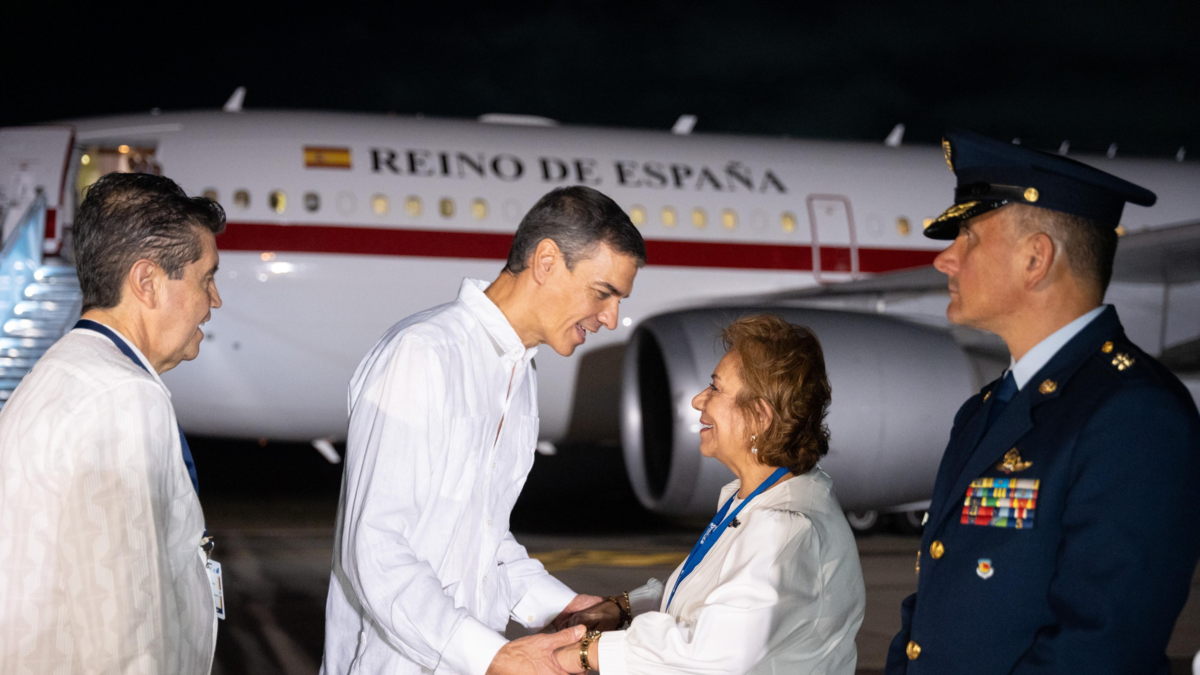 El presidente español, Pedro Sánchez, llega a la Cumbre Celac-UE en Colombia para el diálogo diplomático entre ambos continentes

 – En la mira
