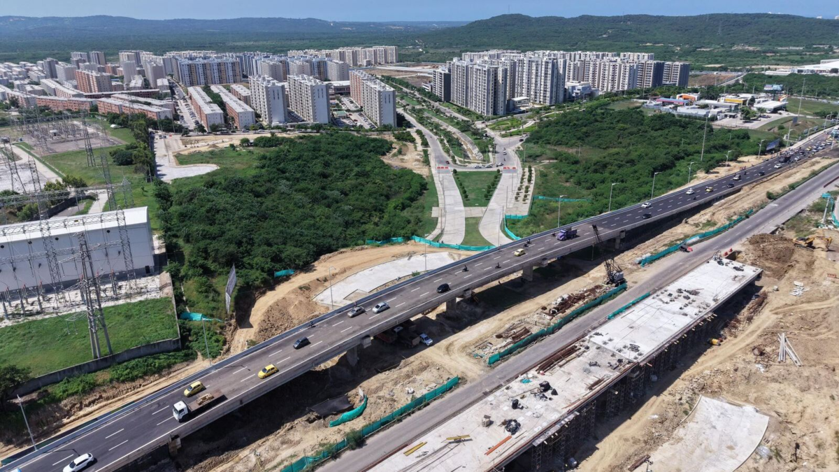 Alcalde Char habilita creación de puente norte-sur en nuevo empalme vial Circunvalar y mejora la movilidad en el sureste de Barranquilla

 – En la mira