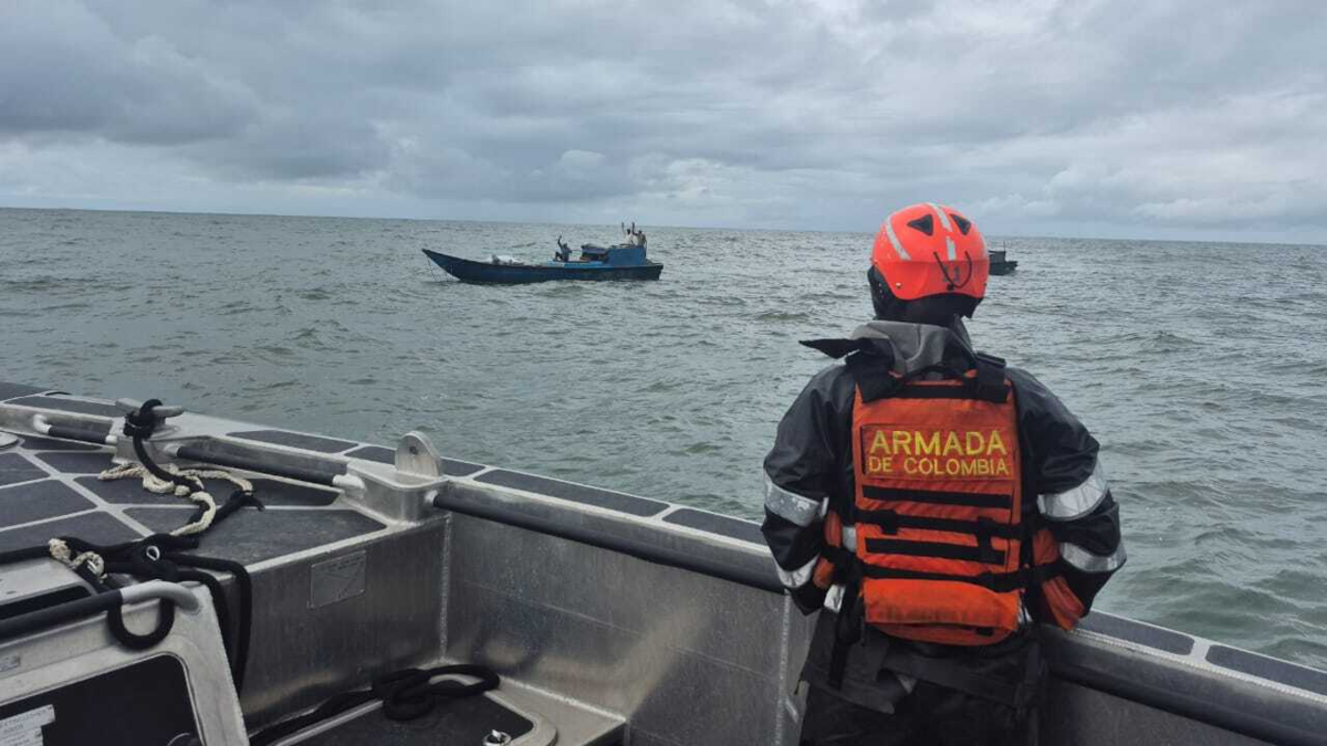 Fue una operación de rescate de seis pescadores cuyas embarcaciones estaban a la deriva en el Pacífico

 – En la mira