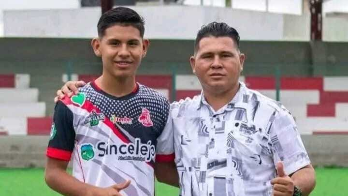 El joven futbolista esperaba incorporarse a un club profesional en Argentina, pero se ahogó junto a su padre.

 – En la mira