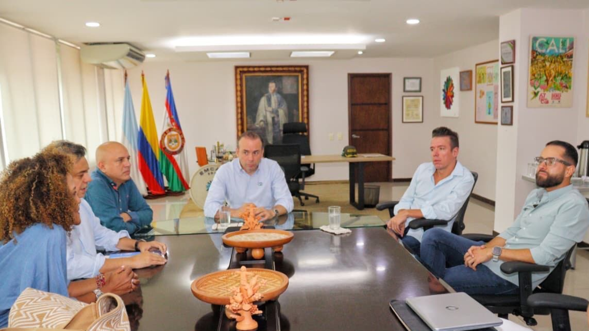 ¿Qué hacen los líderes del Valle con Rigo? Vídeos que circulan en redes sociales y causan confusión entre los aficionados ciclistas de la región

 – En la mira