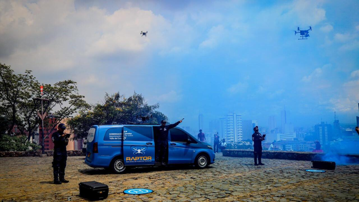 Raptor, un sistema de drones de última generación, ya se instaló en el Valle del Cauca para fortalecer la vigilancia y prevenir la delincuencia en la región

 – En la mira