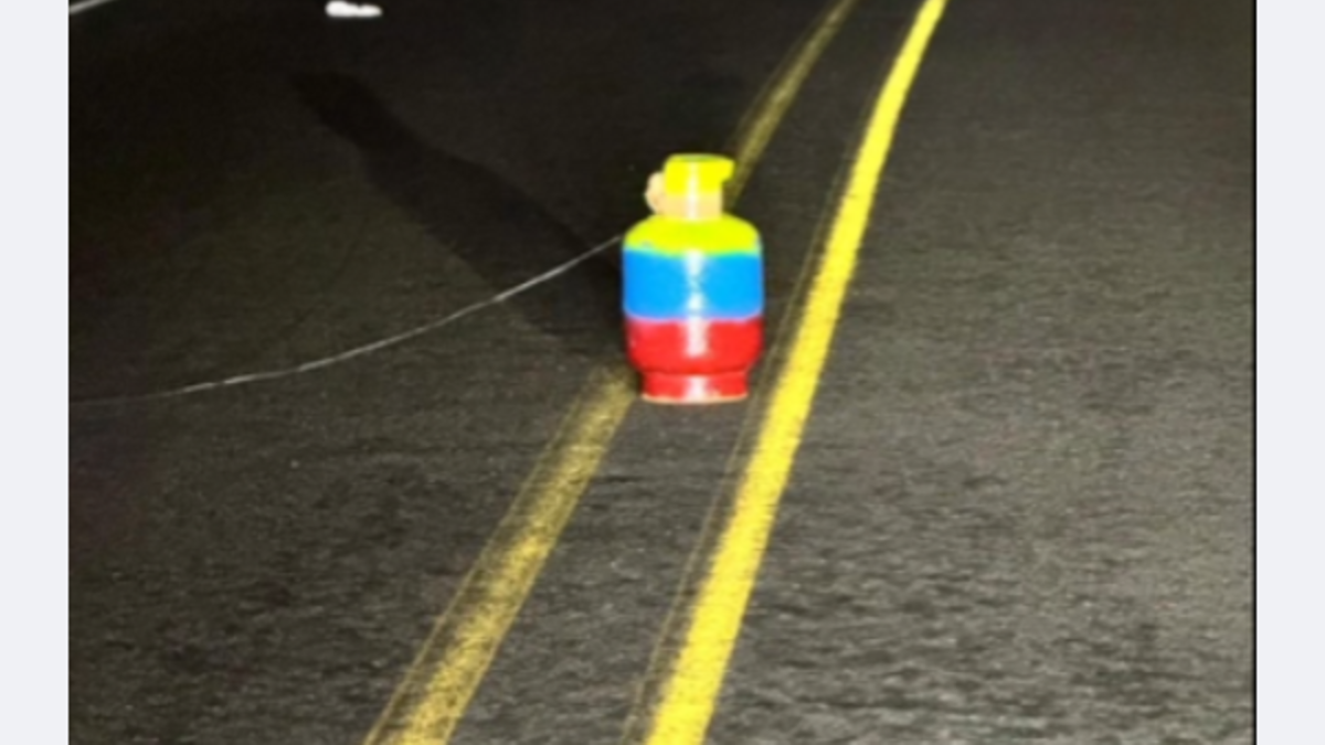 Miedo a un cilindro en plena carretera a Buenaventura, por eso la cerraron; ¿Fue una bomba? Las autoridades investigan lo ocurrido

 – En la mira